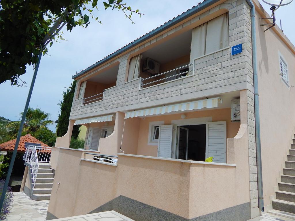 Apartments Nedjeljka Ražanj 外观 照片